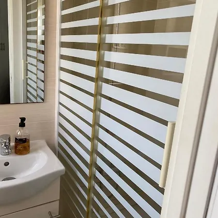 Estudio Sin Habitación ,todo En Una Blanco Apartamento