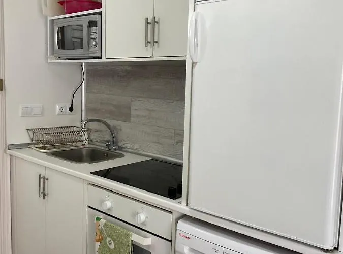 Estudio Sin ,todo En Blanco Apartment