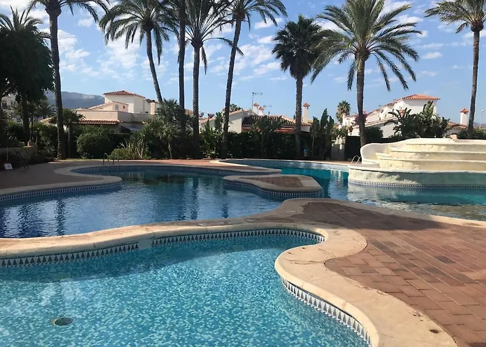 Estudio Sin ,todo En Blanco Denia